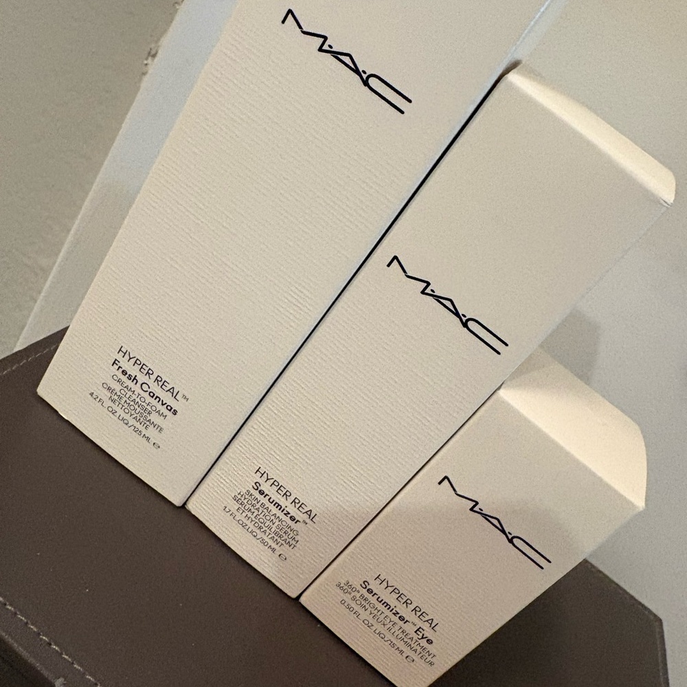 MAC Cosmetics Hyper Real Skincare Set